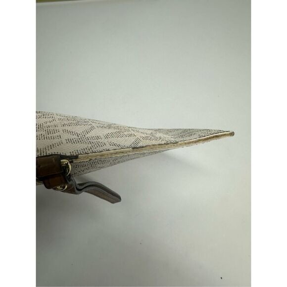 Michael Kors Fulton Vanilla Signature Large Zip Clutch Wristlet Purse See Notes - Picture 3 of 16